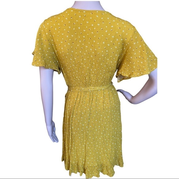 Ces Femme Mustard Ruffle Wrap Dress‎ Size S/M Summer Dress - Picture 4 of 11